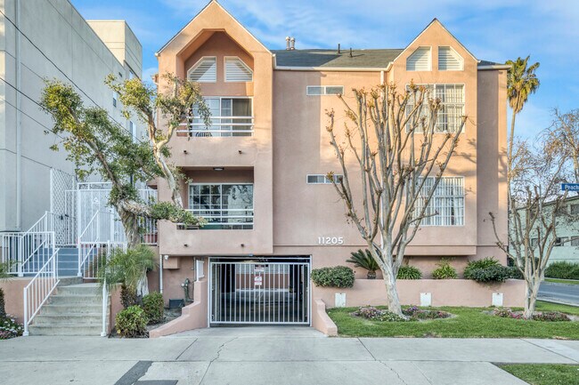 Plus de détails pour 11205 Peachgrove St, North Hollywood, CA - Multi-résidentiel à vendre