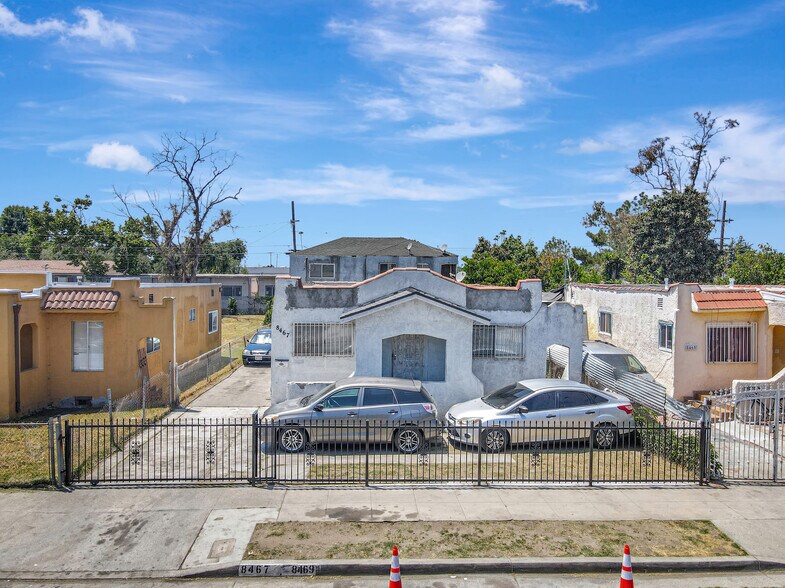 8467 Zamora Ave, Los Angeles, CA for sale - Building Photo - Image 3 of 10