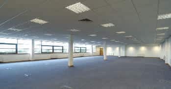 5 Castle Mound Way, Rugby for sale - Interior Photo - Image 3 of 4