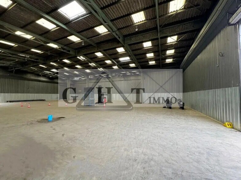 Bureau dans Viry-Châtillon à louer - Photo intérieure - Image 2 de 5