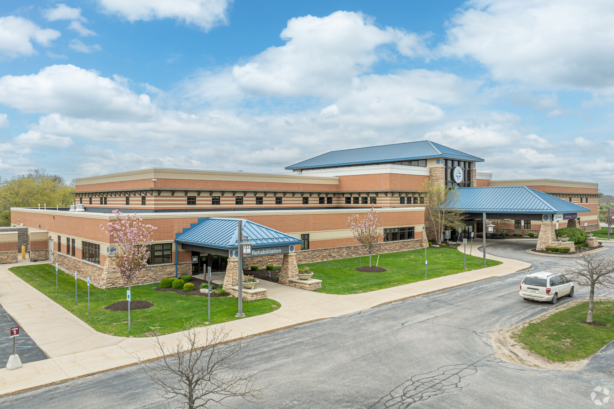 6401 Prairie St, Norton Shores, MI for lease Building Photo- Image 1 of 26