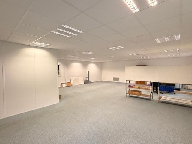 Rue Marie Curie, Wambrechies for lease - Interior Photo - Image 3 of 5