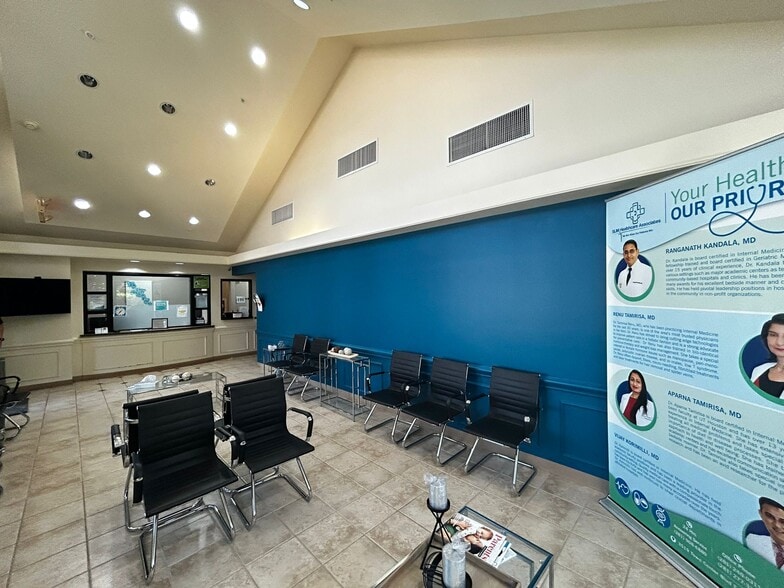 3519 Town Center Blvd, Sugar Land, TX à louer - Photo du bâtiment - Image 3 de 8