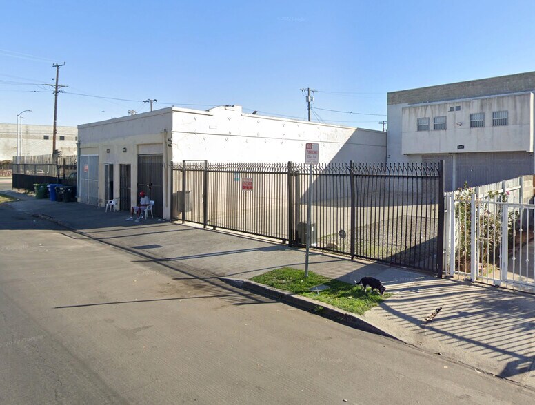 Owner/User or Development Site portefeuille de 3 propriétés à vendre sur LoopNet.ca - Photo du bâtiment - Image 3 de 13