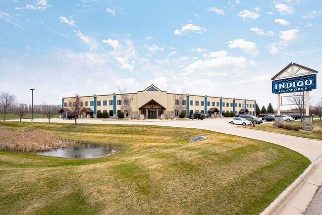 Plus de détails pour 4133 Iowa St, Alexandria, MN - Flex à vendre