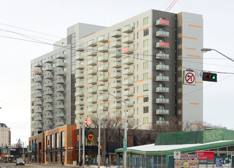 12210-12230 Jasper Ave NW, Edmonton, AB à louer - Photo du bâtiment - Image 3 de 39