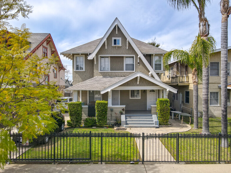 2939 Brighton Ave, Los Angeles, CA à vendre - Photo du bâtiment - Image 1 de 11