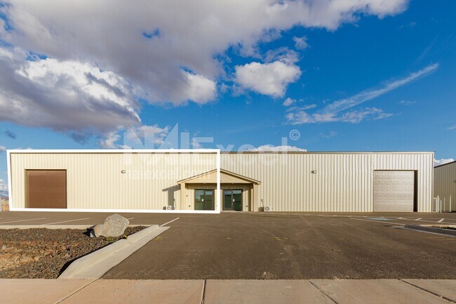 Plus de détails pour 1129 S Regional Park Rd, Hurricane, UT - Industriel à louer