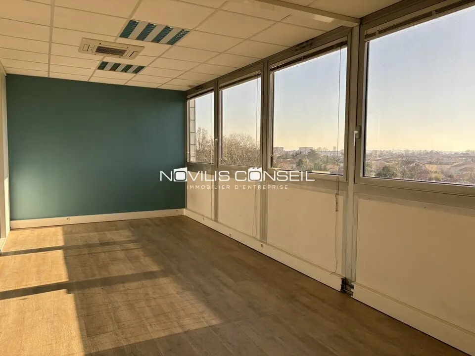 Office in Blagnac for lease Interior Photo- Image 1 of 7