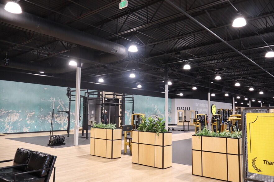 5601-5753 McWhinney Blvd, Loveland, CO à vendre - Photo du bâtiment - Image 2 de 21