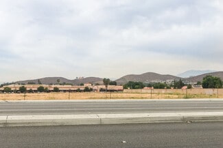 Plus de détails pour Bradley Rd, Menifee, CA - Commerce de détail à louer