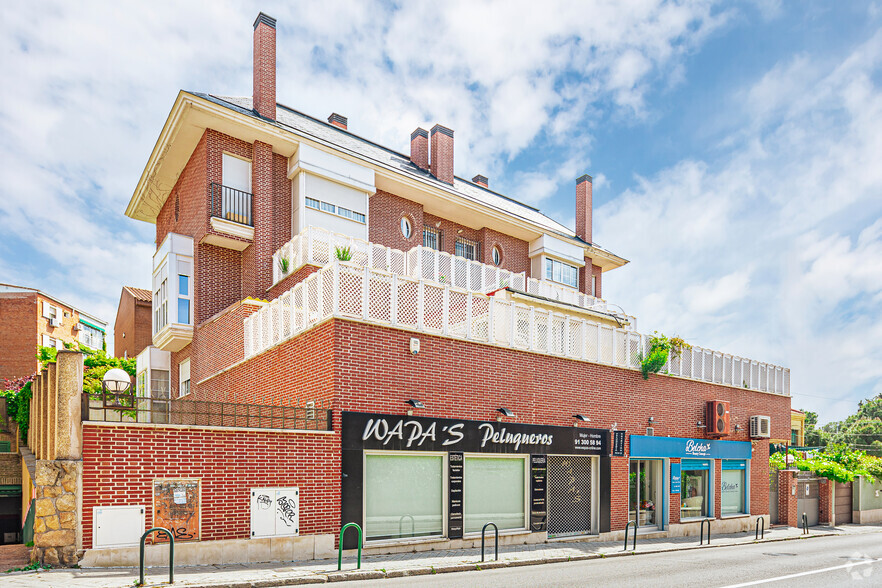 Calle de Mesena, 8, Madrid, Madrid à louer - Photo du bâtiment - Image 2 de 2