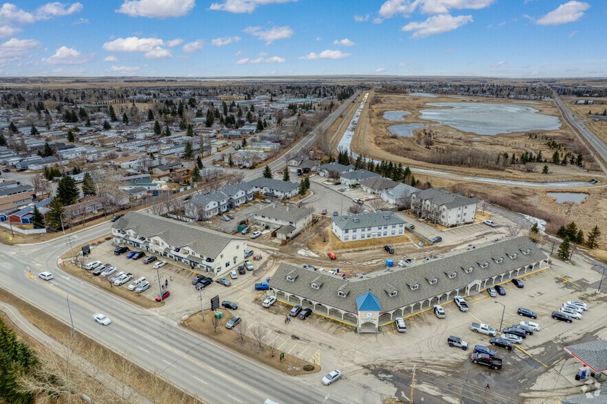 95 Brent Blvd, Strathmore, AB for lease - Aerial - Image 3 of 5