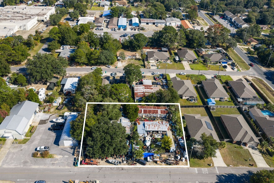 805 Playground Rd, Fort Walton Beach, FL à vendre - Photo du bâtiment - Image 2 de 23