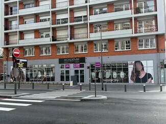 Plus de détails pour Commerce de détail à louer