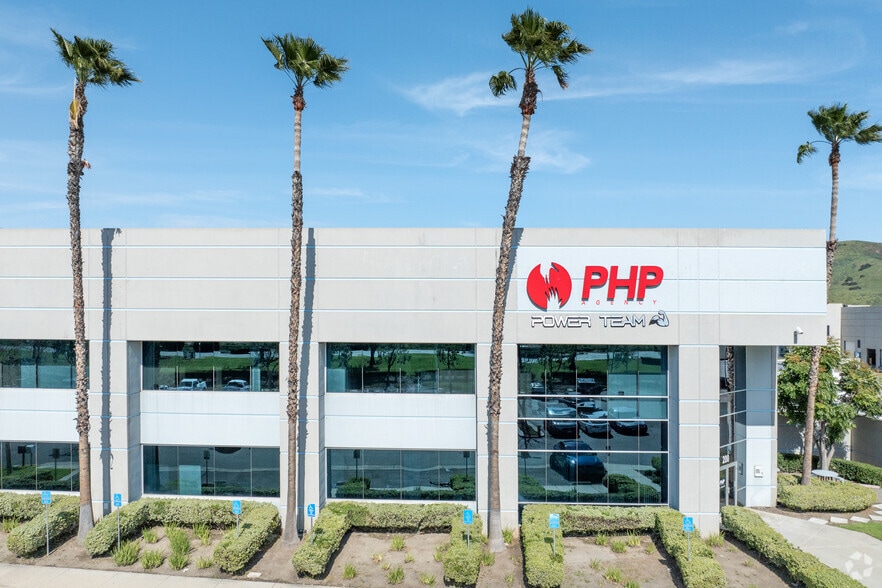 22324 Temescal Canyon Rd, Corona, CA for lease - Building Photo - Image 3 of 7