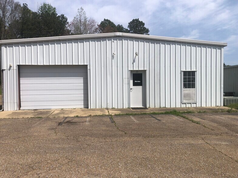 35 Wilcutt, Columbus, MS à vendre - Photo principale - Image 1 de 1