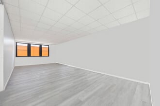 21316 39th Ave, Bayside, NY for lease Interior Photo- Image 1 of 1