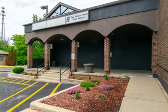 1715 N Division St, Morris, IL for lease Building Photo- Image 1 of 17