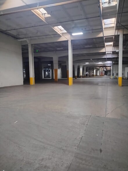 2031 Optisolar Ln, Mcclellan, CA for lease - Interior Photo - Image 3 of 13