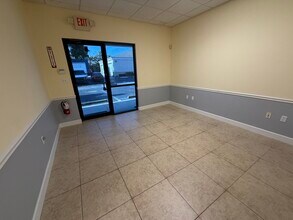 5929 Youngquist Rd, Fort Myers, FL for lease Interior Photo- Image 2 of 6