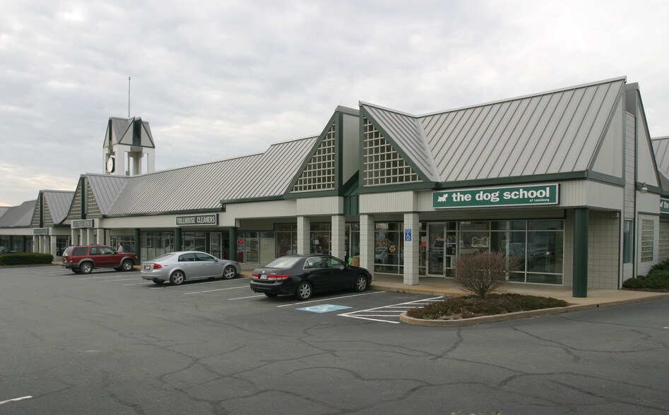 305 E Market St, Leesburg, VA à louer - Photo du bâtiment - Image 2 de 11