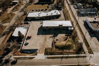 Plus de détails pour 229 W 1st St, Bloomington, IN - Commerce de détail à vendre