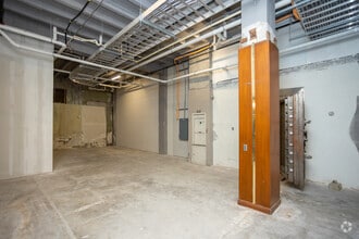 127 N Elizabeth St, Lima, OH for lease Interior Photo- Image 2 of 5