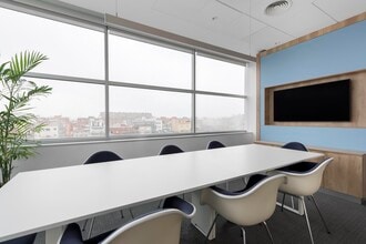 Coworking Space in Plaça de la Pau, 1, Cornellà de Llobregat for lease Interior Photo- Image 1 of 1