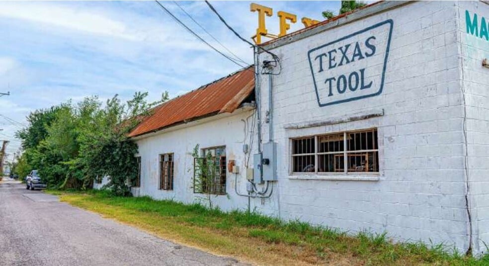 1217 E C-D Ave, McAllen, TX for sale - Building Photo - Image 1 of 10