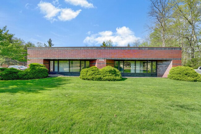 More details for 38227 Western Pky, Willoughby, OH - Industrial for Lease