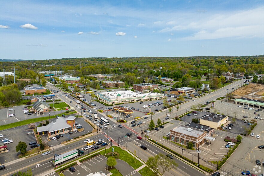 757-763 Bloomfield Ave, West Caldwell, NJ à louer - Aérien - Image 2 de 3