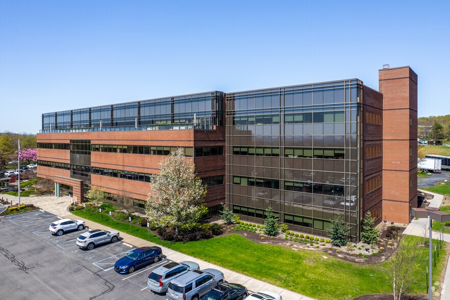 100 Baltimore Dr, Wilkes Barre, PA for lease - Building Photo - Image 2 of 5