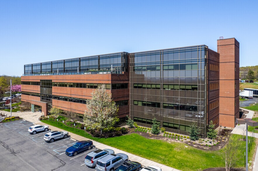 100 Baltimore Dr, Wilkes Barre, PA à louer - Photo du bâtiment - Image 2 de 5