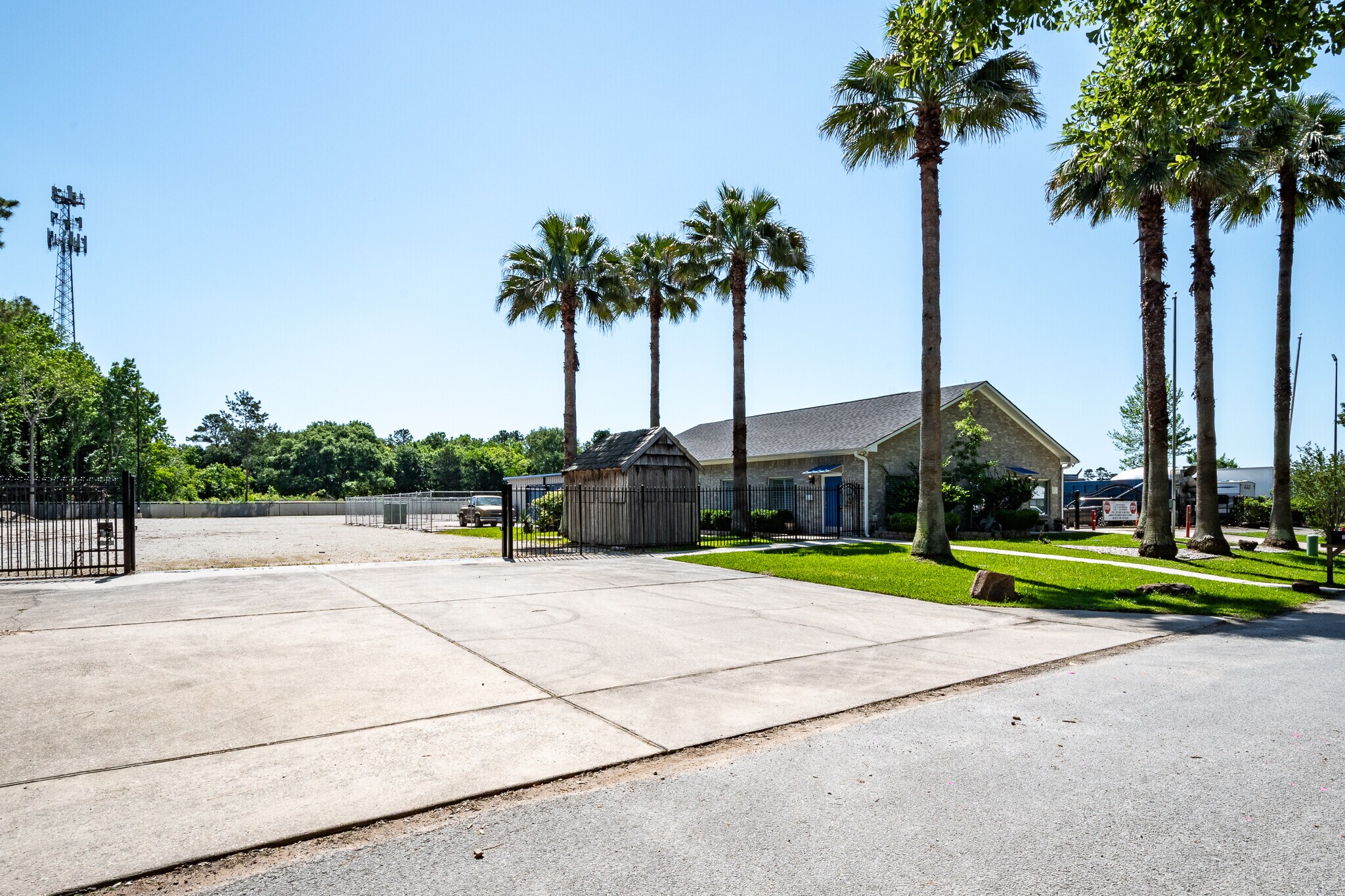 23171 Mills Rd, Porter, TX à louer Photo principale- Image 1 de 14