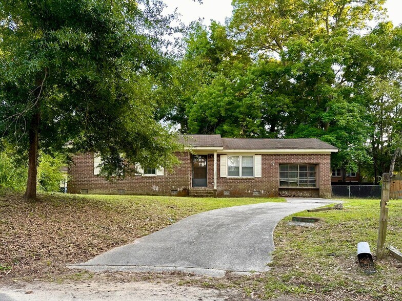 1141 Bonnie Ln, Mount Pleasant, SC à vendre - Photo du bâtiment - Image 1 de 30