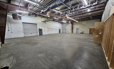 22011-22043 Industrial Blvd, Rogers, MN for lease Interior Photo- Image 2 of 5