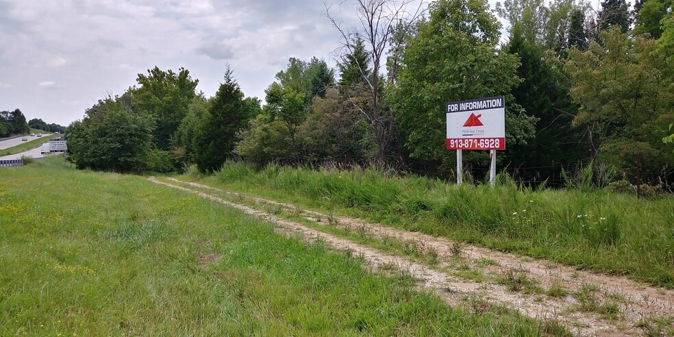 7725 N Holly St, Kansas City, MO à vendre - Photo du bâtiment - Image 2 de 2