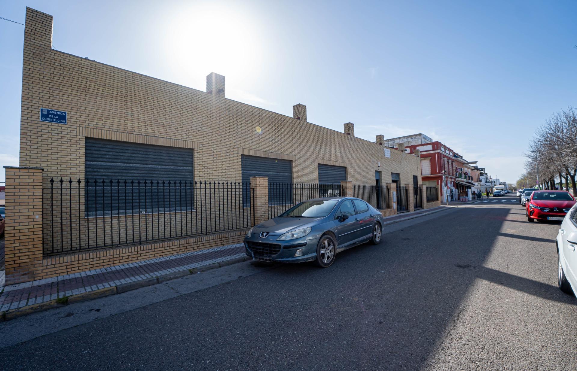 Constitucion, 38, Alcalá del Río, Sevilla for sale Building Photo- Image 1 of 37