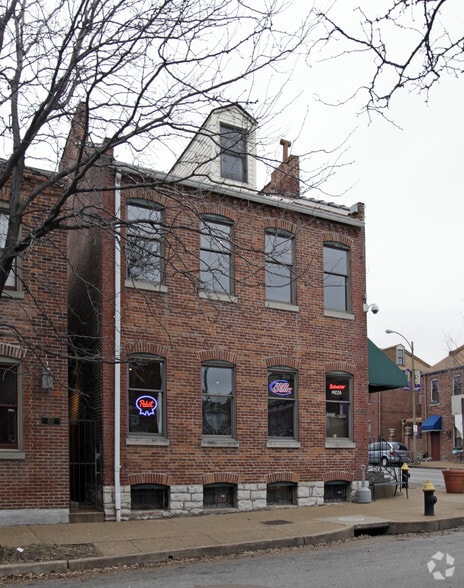 2101 Menard St, Saint Louis, MO for lease - Building Photo - Image 2 of 15