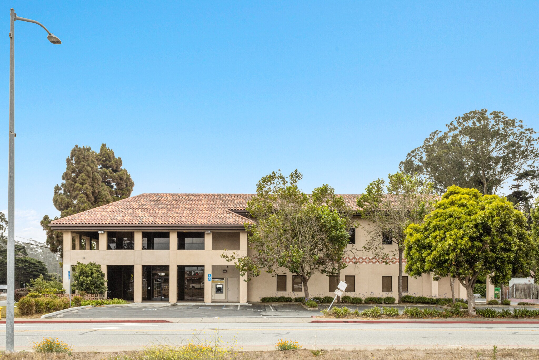 1300 El Camino Real, Colma, CA à vendre Photo principale- Image 1 de 19