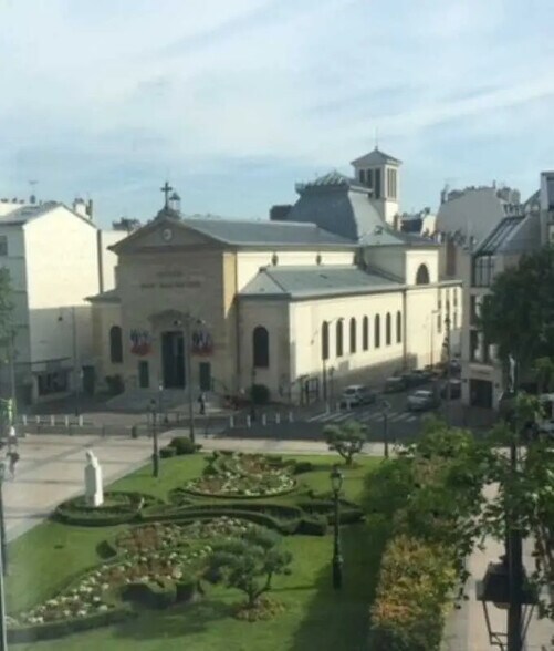 183 Avenue Charles De Gaulle, Neuilly-sur-Seine à louer - Photo du bâtiment - Image 3 de 20