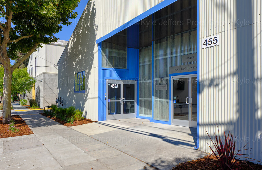 455 Portage Ave, Palo Alto, CA for lease - Building Photo - Image 2 of 6