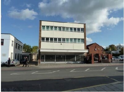 177 Hook Rd, Surbiton à louer - Photo du bâtiment - Image 3 de 3