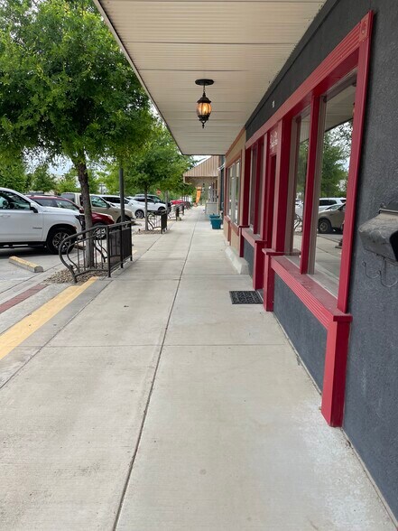 919 Halsell Street, Bridgeport, TX à vendre - Photo du bâtiment - Image 2 de 10