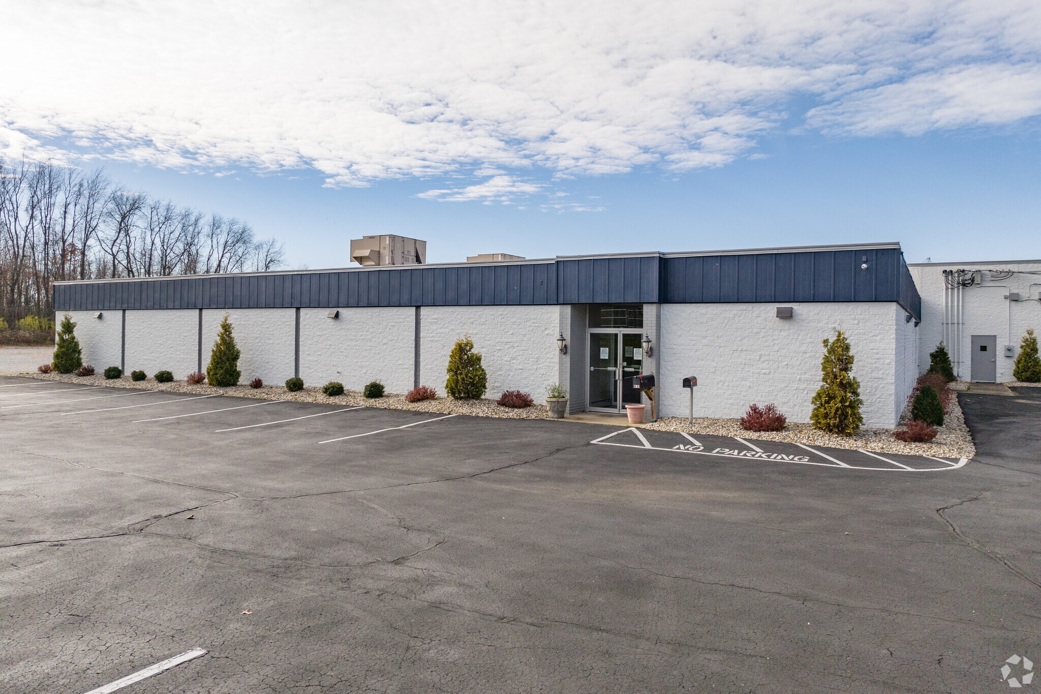 3960 Summit Rd, Norton, OH for lease Primary Photo- Image 1 of 24