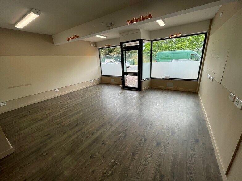 402-412 Yorktown Rd, Sandhurst à louer - Photo intérieure - Image 2 de 2