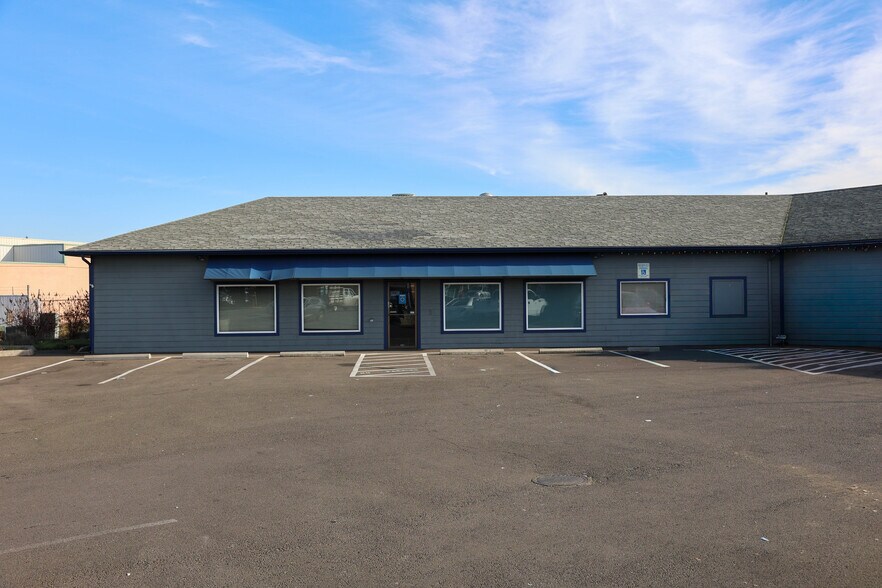 2680-2686 Portland Rd NE, Salem, OR à vendre - Photo du bâtiment - Image 2 de 5