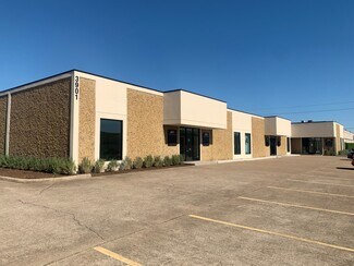 Plus de détails pour 4001-4009 Lindbergh Dr, Addison, TX - Local d'activités à louer