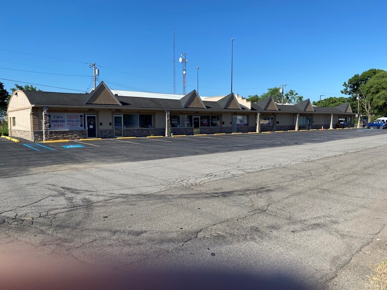 5957-5991 Mccasland Ave, Portage, IN for lease - Building Photo - Image 3 of 4